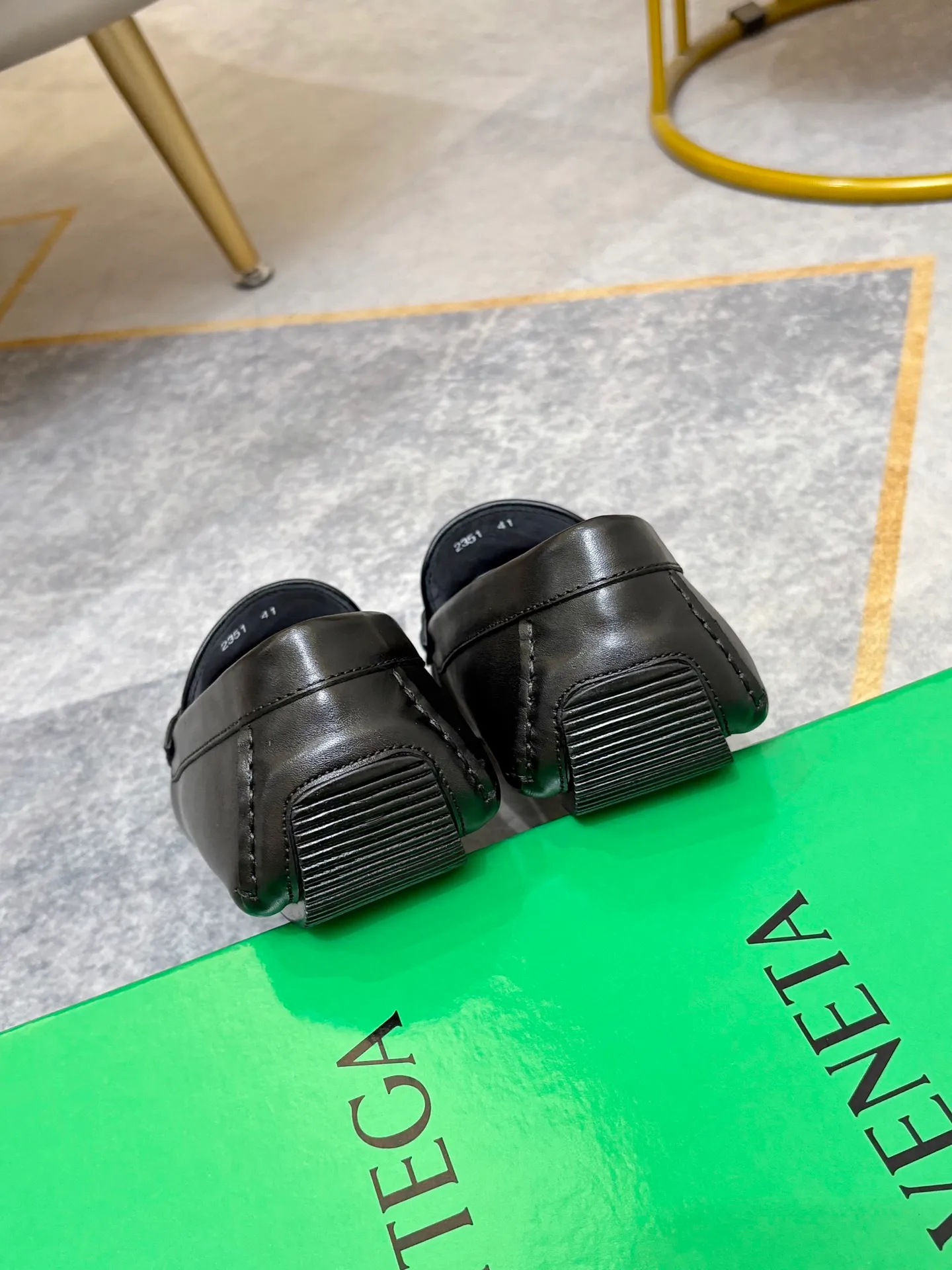 P420💰 (Niu Li + Niu Pad) [BV] The latest hot style‼ ️Casual men's shoes, uppers imported first-layer cowhide ➕Full imported cowhide lining✔️Exquisite workmanship, excellent foot feel, special rubber soles✔️, cool and fashionable, the latest fashion, fashionable outsole, hurry up.  Code number: 38-44 (can be customized to 37.45, non-refundable)